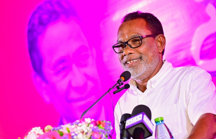 މުއިއްޒު، ޔާމީނަށް ދެރަގޮތެއް ނުހައްދަވާނެ: އަދުރޭ