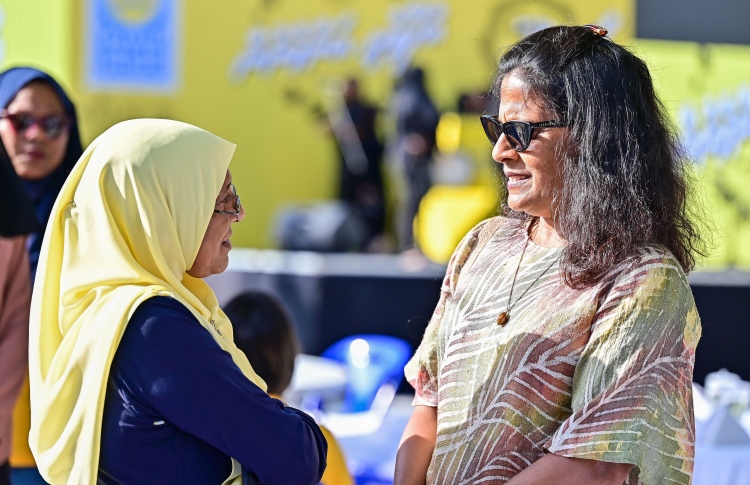 ދެރަވިޔަސް ރައްޔިތުން އުއްމީދު ކަނޑައެއް ނުލާ: ފަޒްނާ