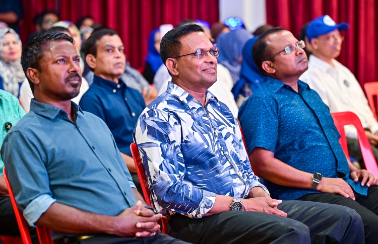 ފުރަތަމަ އެންމެ ނިކަމެތި މީހުން ހޯދުން، ދެން ހައްލު!