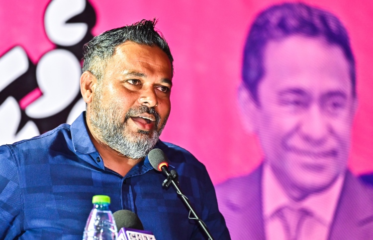 ނިޒާމު ބަދަލުކުރަން ފެނޭތޯ އަހަން ޝިޔާމް ތާއީދު