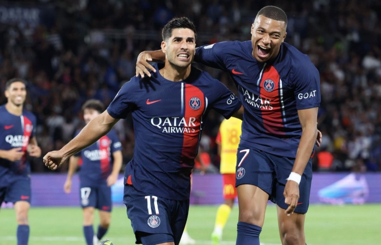 ޕީއެސްޖީ އަށް ސީޒަނުގައި ފުރަތަމަ މޮޅު