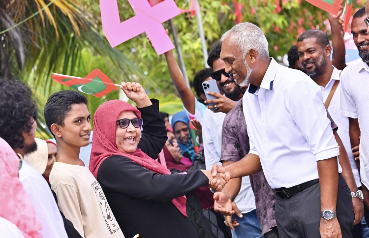'މަޑަވެލި އިޒް ޕިންކް'؛ ޕީޕީއެމަށް ލޯތްބާއި ޖޯޝް