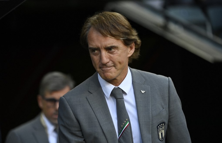 މަންޗިނީ ސައުދީ ޓީމަށް، މުސާރަ އަހަރަކު 27 މިލިއަން