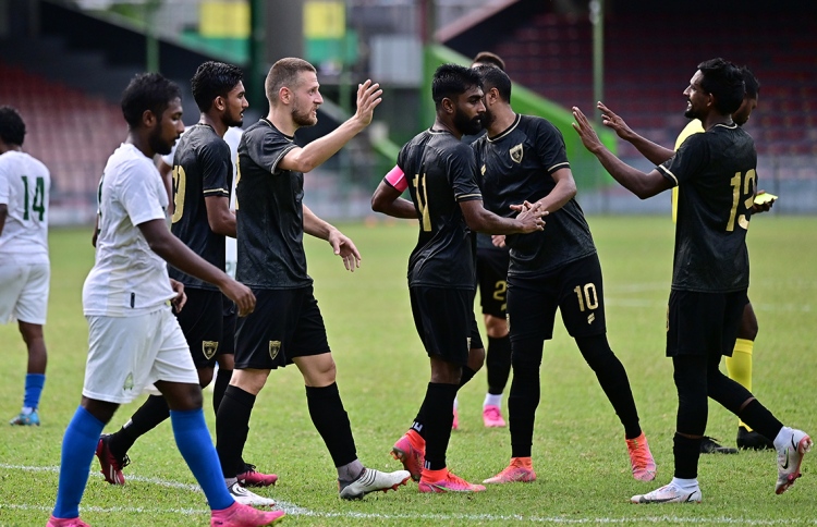 ގްރީން ކޮޅަށް އަށް ލަނޑު، ރިޒޭގެ ހަތަރު ގޯލު