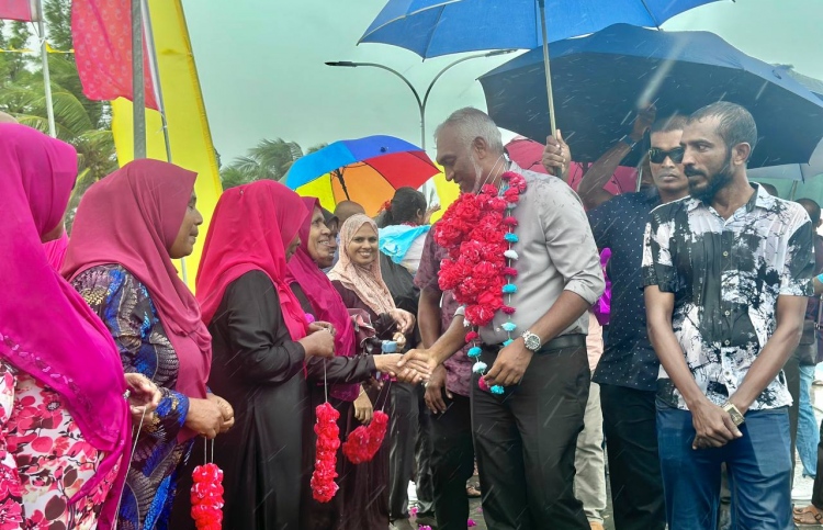 ސަރުކާރުން ކުރަނީ ފިނޑި ކެމްޕެއިނެއް: މުއިއްޒު