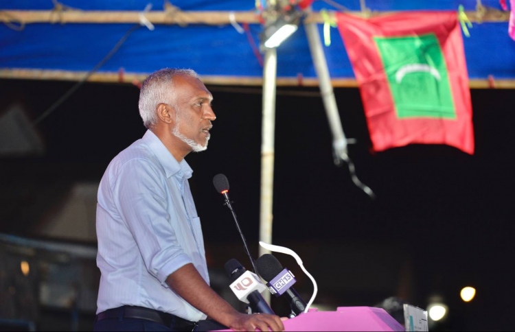 "ދަރަނީގެ ދަންތުރައިން ރާއްޖެ ސަލާމަތްކޮށްދޭނަން"