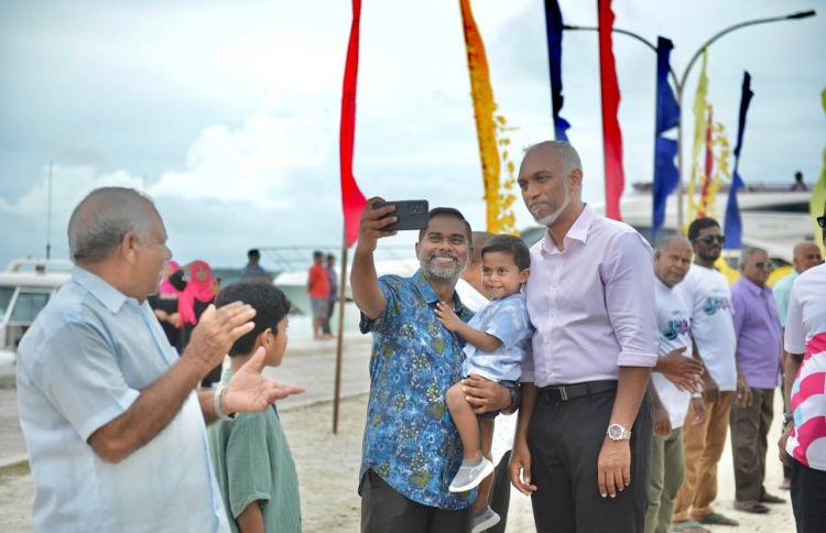 ރައީސާއި މުއިއްޒު ވެސް ކުރެންދޫގައި