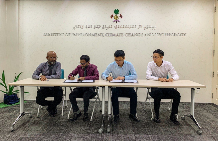 ގާކުނޑި ބޭނުންކޮށްގެން ހިލަވެލި ހަދާ ޕްލާންޓެއް ހަދަނީ