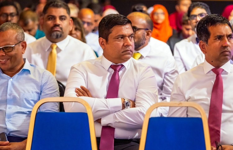 އެމްޑީޕީގެ ވެރިކަމުގައި ރާއްޖެ ފަހަތަށް ސޮއްސާލާ:އަމީން