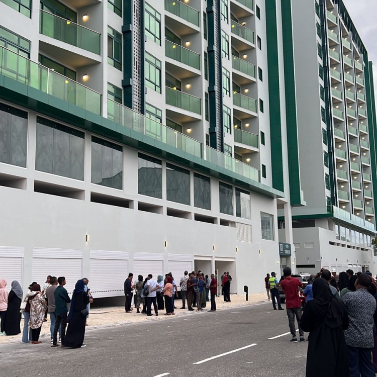 ސިފައިންގެ ފްލެޓްތައް އާއިލާތަކަށް ދައްކާލައިިފި