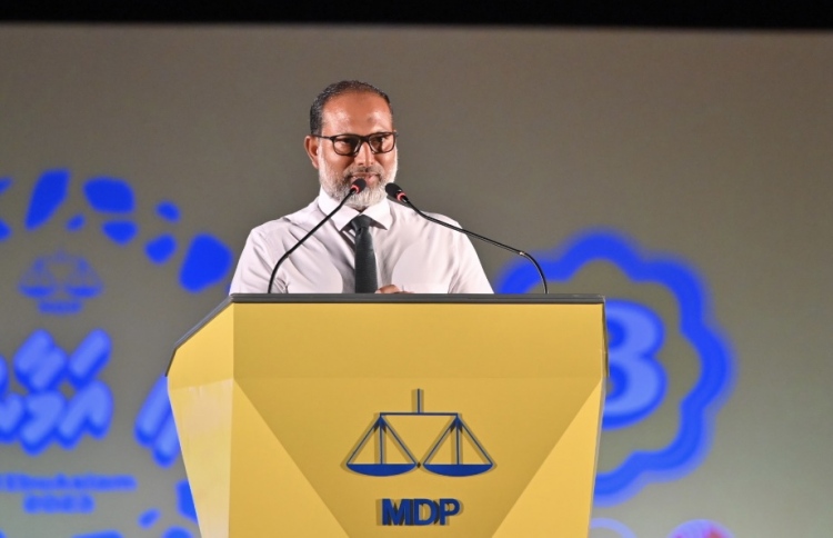 މުއިއްޒަށް ވޯޓު ލިބޭނީ ރައީސަށް ވުރެ މަދުން: އިމްރާން