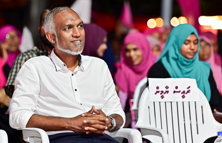 މުއިއްޒު ދެއްކެވީ ސަރުކާރުން ބިރު ދެއްކުން އޮތް ވަރު!