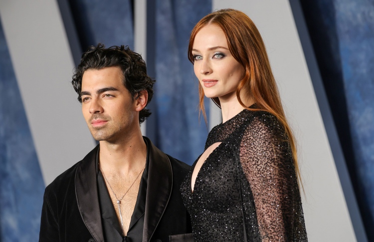 ޖޯއީ އާއި ސޯފީ ވަރިވާން ނިންމިކަން ކަށަވަރުކޮށްދީފި