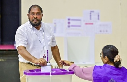 Jumhooree Party (JP) candidate Qasim Ibrahim casting his vote