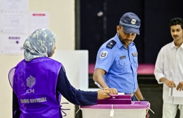 An officer of the Maldives Police Service casts his vote-- Photo: Fayaz Moosa | Mihaaru