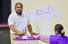 Jumhooree Party (JP) leader and one of the candidates in this year's presidential election casts his vote-- Photo: Fayaz Moosa | Mihaaru