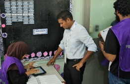 The Democrats Presidential candidate Ilyas Labeeb at the polling station to cast his vote -- Photo: Ozone
