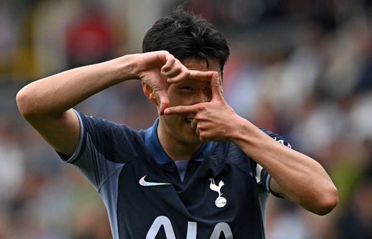 ސެމްސަންގް ފޯނަކުން ނޫނީ ސޮން އަށް ސެލްފީއެއް ނުނެގޭ