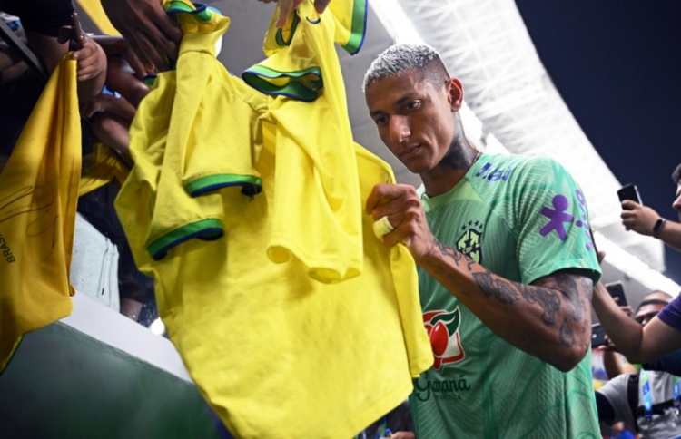 ރިޗާލިސަން؛ ސައިކޮލޮޖިކަލް އެހީއަށް ބޭނުން ވެފައި