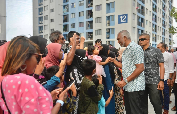 ހިޔާގެ ކޮންމެ ޓަވަރެއްގައި އިތުރު ދެ ލިފްޓު ހަރުކުރަނީ