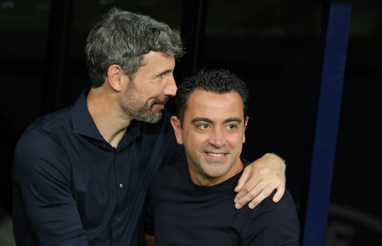 ބާސާއާ މެދު ޒަވީ އުފަލުން، ލެވަންޑޯސްކީ އަށް 100