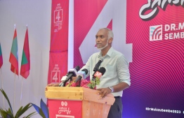 Dr. Muizzu speaking at the campaign event in Hulhudhuffaaru