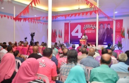Dr. Muizzu at a campaign event held in Raa Hulhudhuffaaru. Photo: PPM