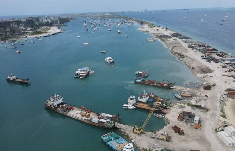 ހުޅުމާލެ 3 ހިއްކާ ސަރަހައްދުން އުޅަނދުތައް ނަގަނީ