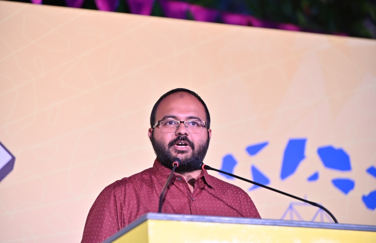 "މުއިއްޒުގެ ވަޒީރުކަމުގައި އެންމެ ގޯއްޗެއްވެސް ނުދެވޭ"