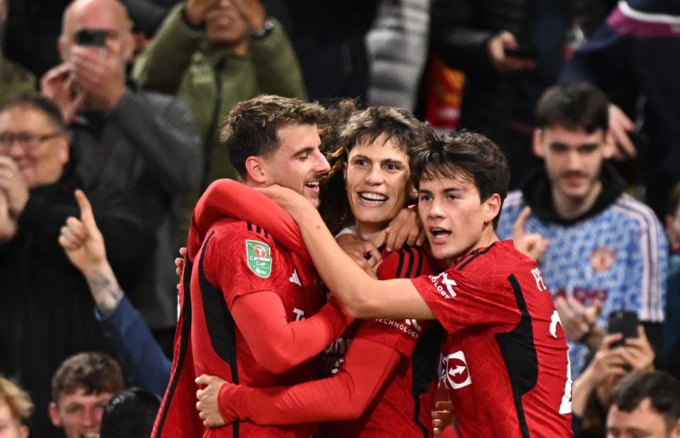 މެންޗެސްޓާ ޔުނައިޓެޑް ލީގް ކަޕް ފެށީ ފަސޭހަ މޮޅަކުން