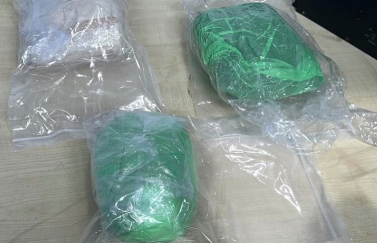 ފަސް މިލިއަންގެ ޑްރަގް އަތުލައިގަނެ، ބަޔަކު ހައްޔަރު