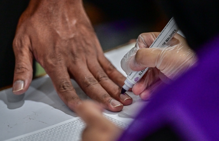 މާލޭ މޭޔަރާއި ތިން މެންބަރުންގެ ބައިއިލެކްޝަން ފަށައިފި