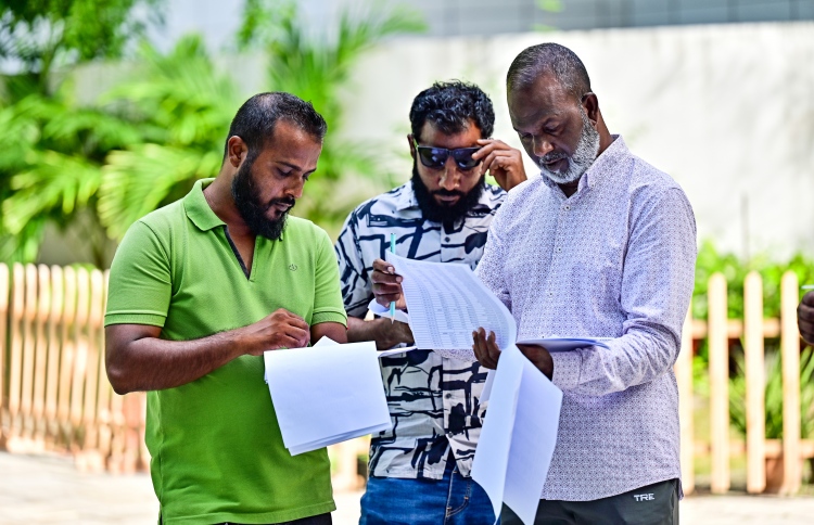 މަޖިލިސް އިންތިހާބުގެ ވޯޓާސް ލިސްޓަށް 325 ޝަކުވާ