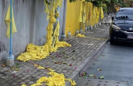 Maldivian Democratic Party (MDP) banners cut down in Maradhoo, Addu City