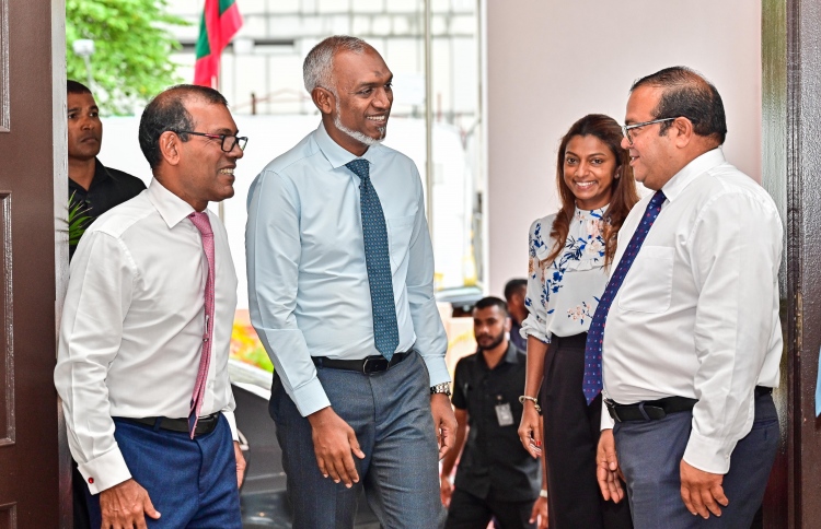 "ހުވާކުރާ ޖަލްސާގައި ނަޝީދުގެ މައްސަލަ އޮންނަންޖެހޭނެ"