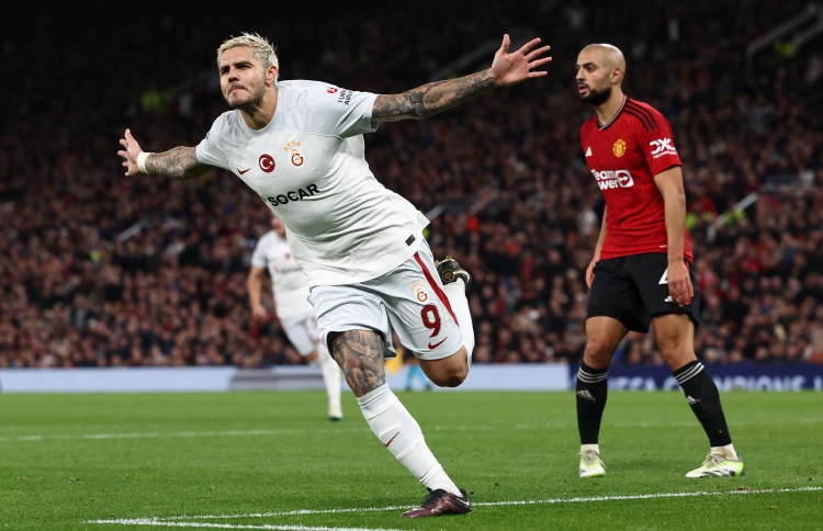 ހިތްދަތިކަން ފުހެލަން ނުކުތް ޔުނައިޓެޑަށް ދިނީ ލަގާއެއް