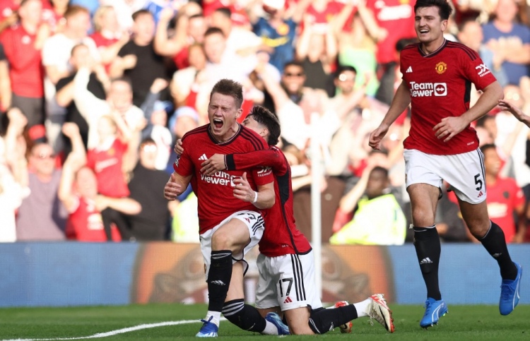 އެންމެން ހައިރާން ކޮށްލައި ޔުނައިޓެޑް މޮޅު ވެއްޖެ