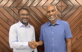 Muhuthaz meets with President Dr Mohamed Solih during the presidential election campaign