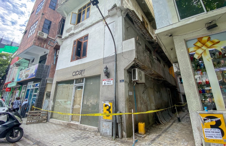 އިމާރާތް ވެއްޓުނީ ދިރިނޫޅެން އަންގާފައި ވަނިކޮށް