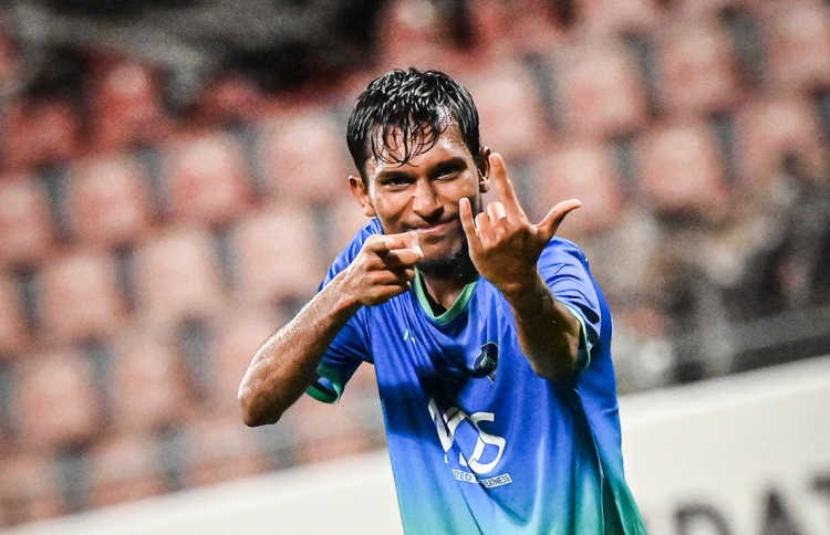 އަހްނަފަށް ދިފާއީ މަގާމު ދޭން ސުޒޭން ޖެހިލުމެއްނުވޭ