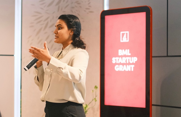 ސްޓާޓަޕް ގްރާންޓު ލިބޭ ދެ ވިޔަފާރި ހޮވައިފި