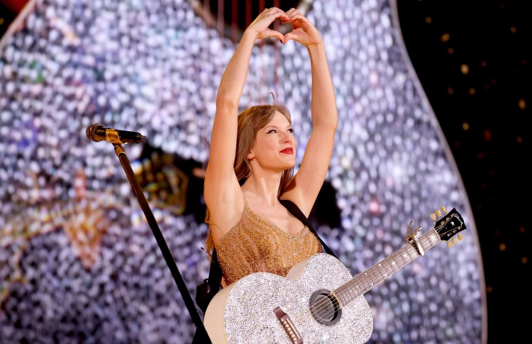 ޓޭލާގެ ކޮންސާޓް ފިލްމަށް ބޮޑު ކާމިޔާބީއެއް