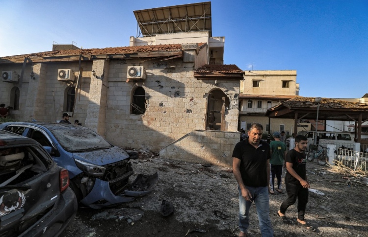 ގާޒާގެ ހޮސްޕިޓަލަށް ހަމަލާ ދިނީ ރާވައިގެން ގަސްތުގައި