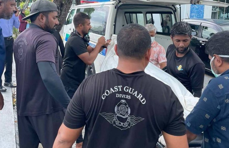 މަރުވެފައި އޮއްވައި ފެނުނީ މޫދަށް ފުންމާލި މީހެއް