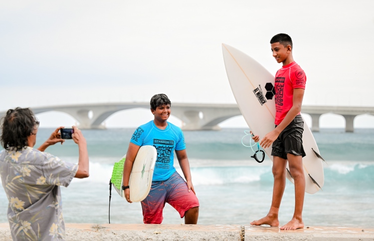 ބީއެމްއެލްއިން ޖޫނިއާ ސާފިން ޗެމްޕިއަންޝިޕަށް އެހީވެއްޖެ