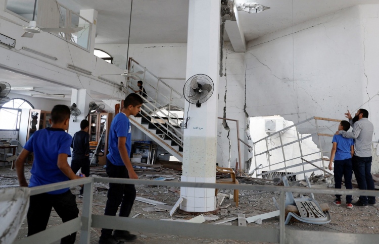 މިސްކިތް، ފައްޅި، ހޮސްޕިޓަލްތަކަކީ އިޒްރޭލުގެ އަމާޒު