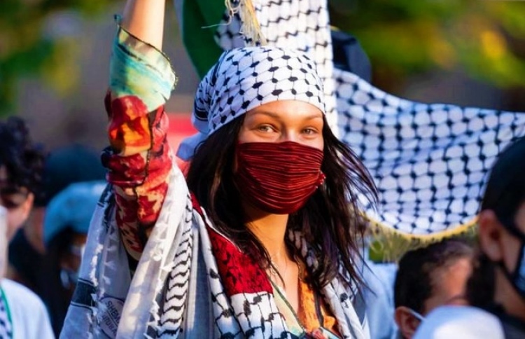 އިޒުރޭލުން ފަލަސްތީނަށް ދެމުން ގެންދާ ހަމަލާތަކާ ދެކޮޅަށް އަޑު އުފުލުމަށް މީގެ ކުރިން އެމެރިކާގައި ބޭއްވި މުޒާހަރާއެއްގައި ބެލާ ހަޑީޑް ބައިވެރިވަނީ.