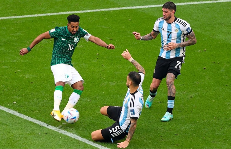 އޭޝިއާގެ މޮޅު ކުޅުންތެރިޔާގެ އެވޯޑް ދައުސާރީ އަށް