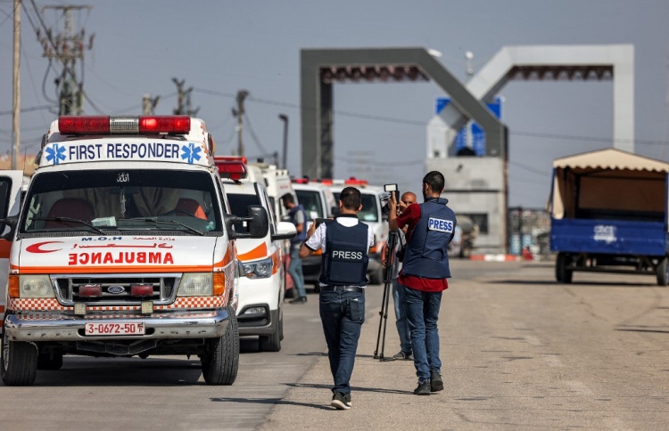 ޣައްޒާއިން ނެރެންޖެހޭ 9،000 ބަލި މީހުން އެބަތިބި