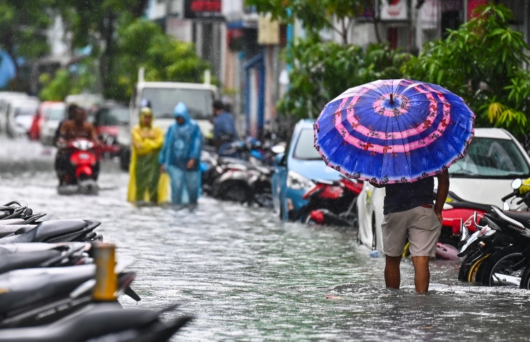 ބޯކޮށް ވާރޭވެހި މާލެ އާއި ހުޅުލެ ފެނުއަޑީގައި